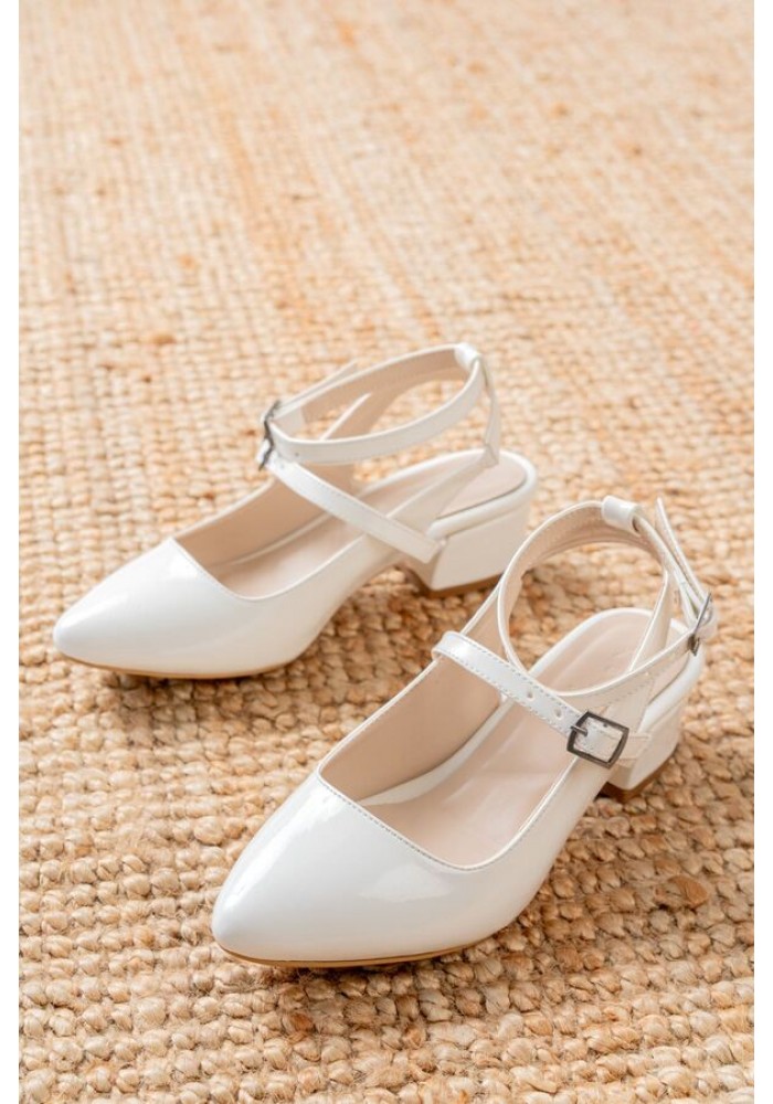 Beyaz Rugan Alçak Topuklu Kadın Ayakkabı