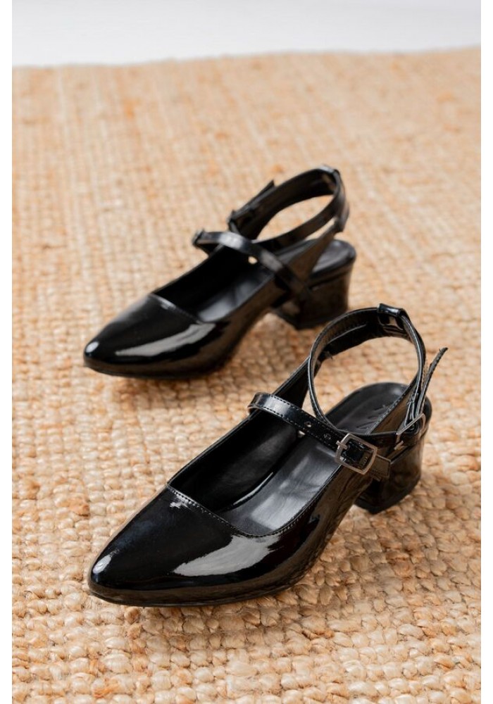 Siyah Rugan Alçak Topuklu Kadın Ayakkabı